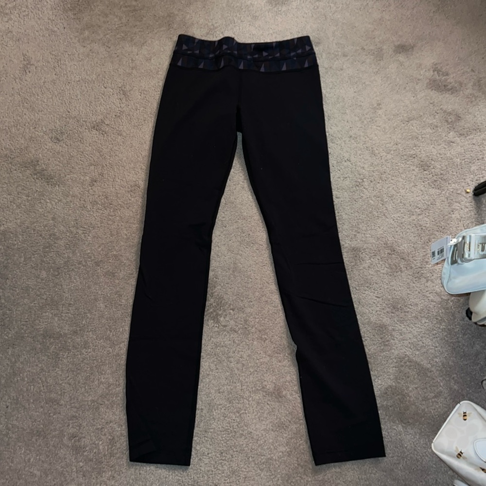 Lululemon leggings black, women’s 6/8.